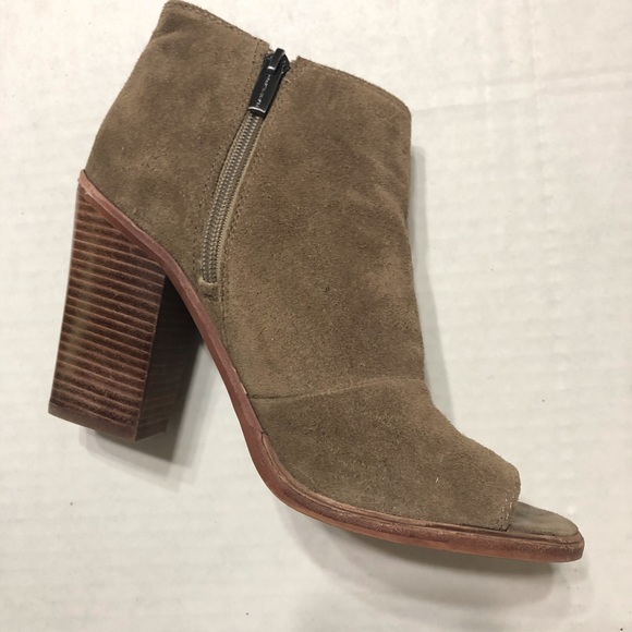 Vince Camuto Katleen Booties - Picture 6 of 13